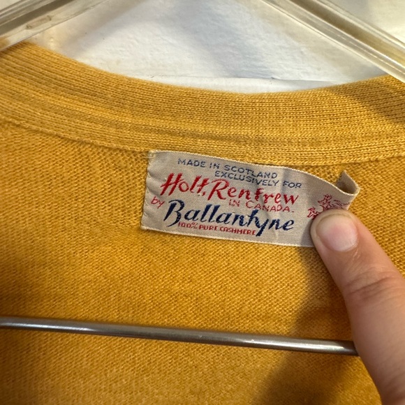 Vintage Holt Renfrew Cashmere Set - Picture 4 of 4